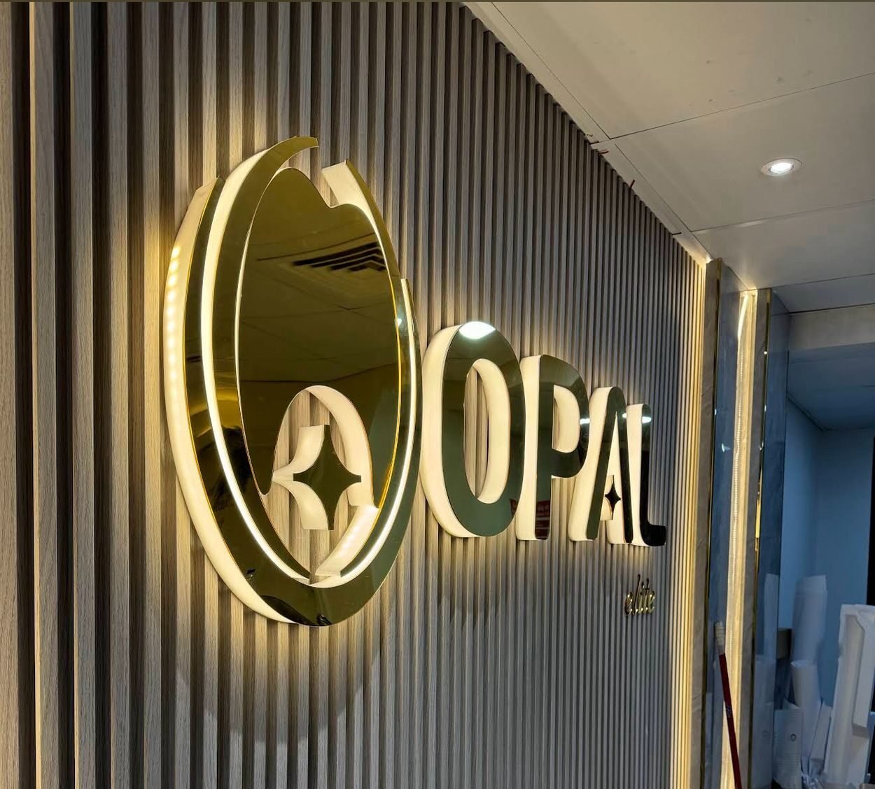 Stainless steel Gold Signboards (1)